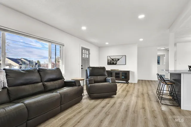 $699,000 | 22996 Blessinger Road, Star, ID 83669