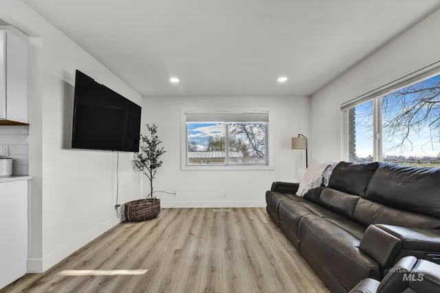 $699,000 | 22996 Blessinger Road, Star, ID 83669