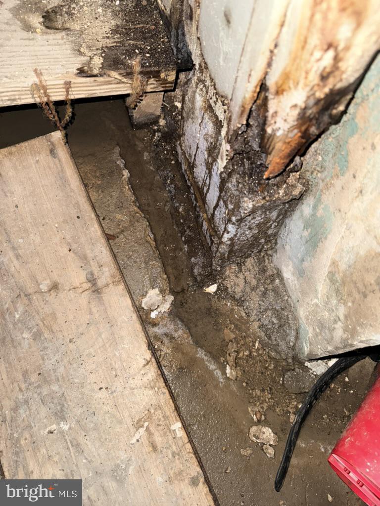 1222 Centre Street Ashland, PA 17921 - Photo 10 of 31 a view of a yard with wooden fence