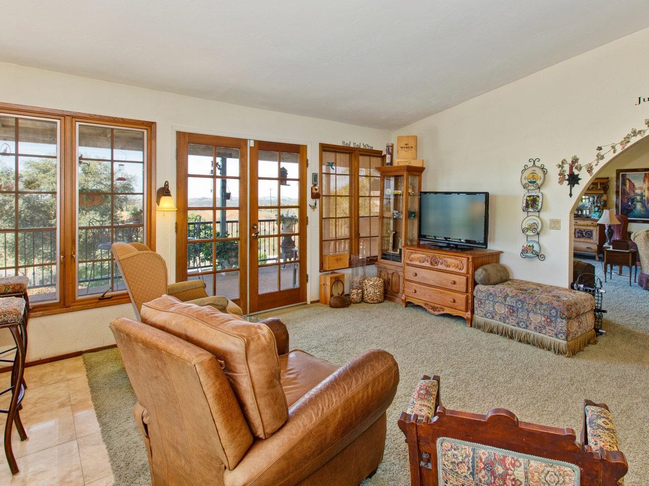 9929 West Lilac Road Escondido, CA 92026 - Photo 12 of 25 Gallery Image 12