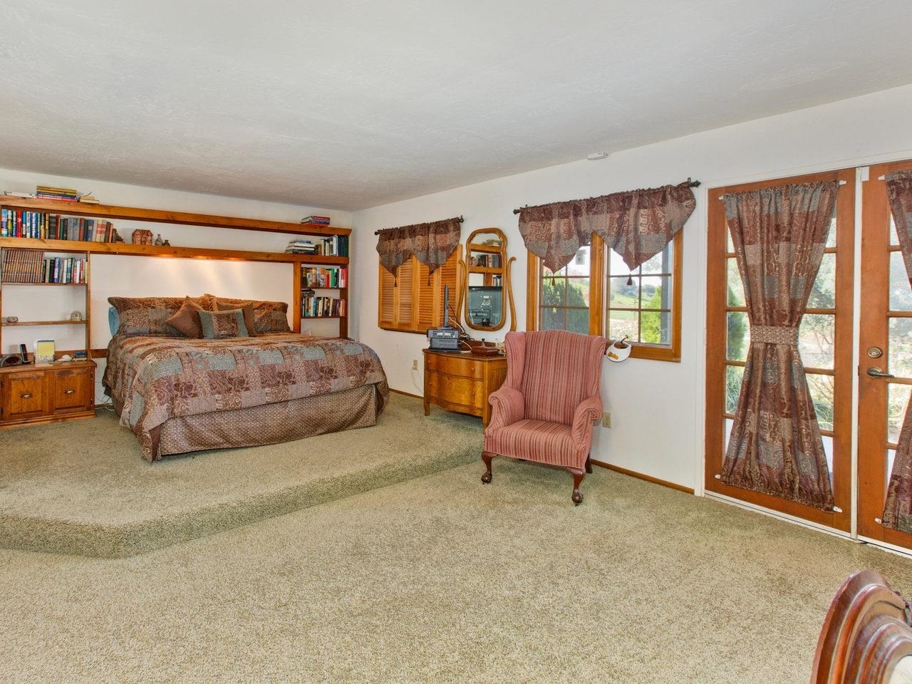 9929 West Lilac Road Escondido, CA 92026 - Photo 19 of 25 Gallery Image 19