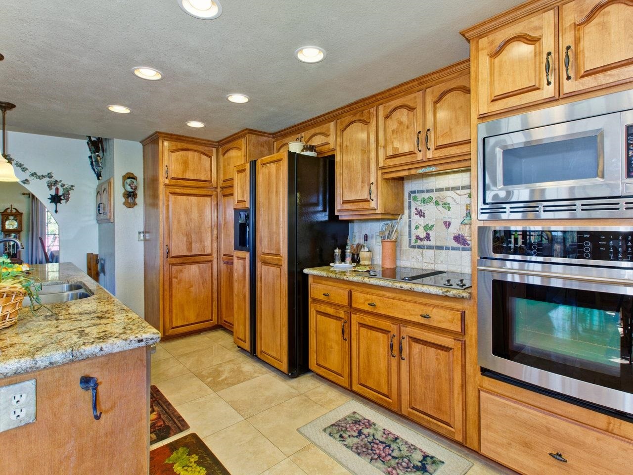 9929 West Lilac Road Escondido, CA 92026 - Photo 9 of 25 Gallery Image 9