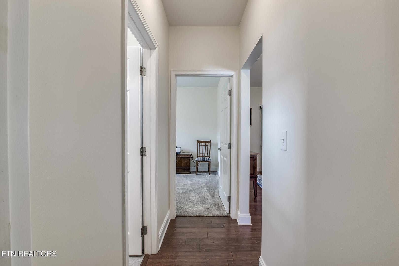 134 Daleyuhski Way Loudon, TN 37774 - Photo 35 of 54 a view of a livingroom from a hallway