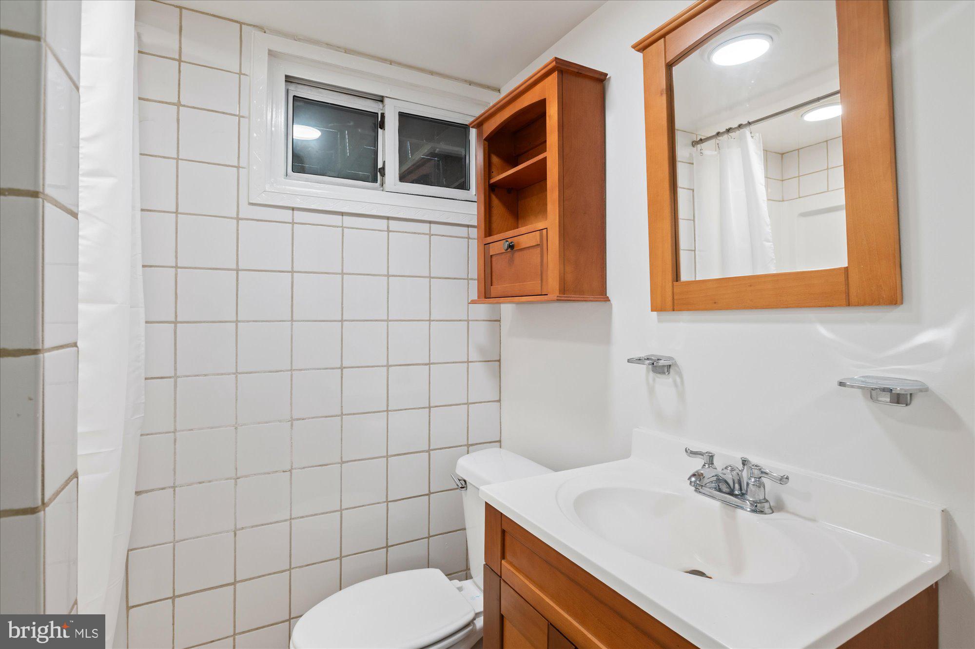 11414 Schuylkill Road Rockville, MD 20852 - Photo 32 of 50 Lower Lvl Full Bath