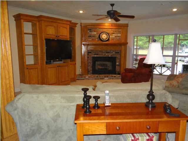 963 Petrified Forest Road, Unit B Flora, MS 39071 - Photo 4 of 15 Great room