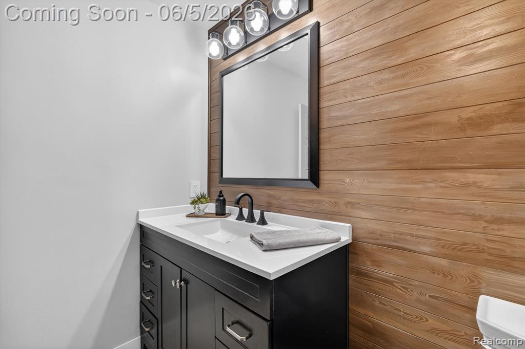 14232 North Road Fenton, MI 48430 - Photo 20 of 66