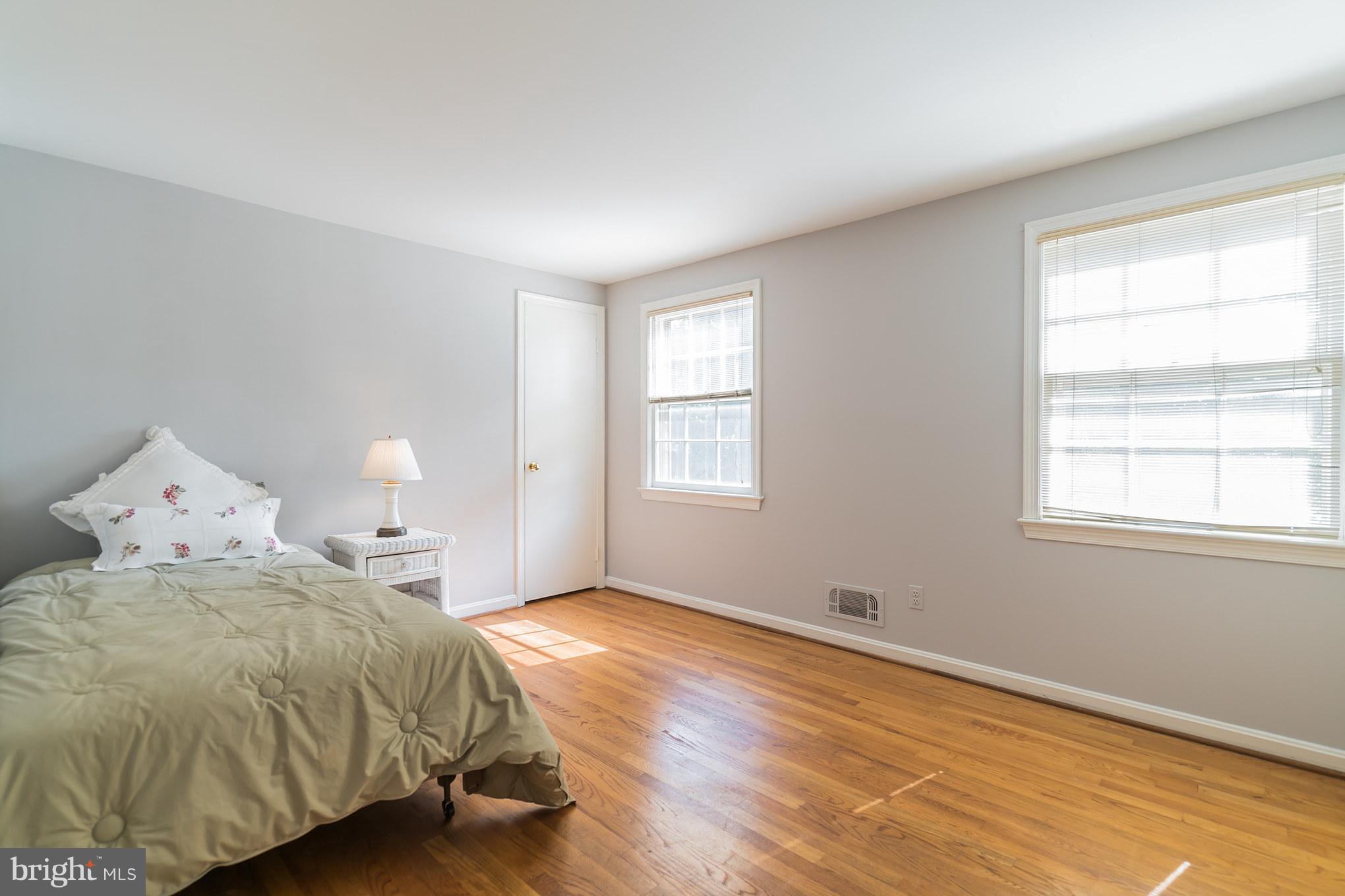 8300 Aqueduct Road Potomac, MD 20854 - Photo 22 of 30 Bedroom #3