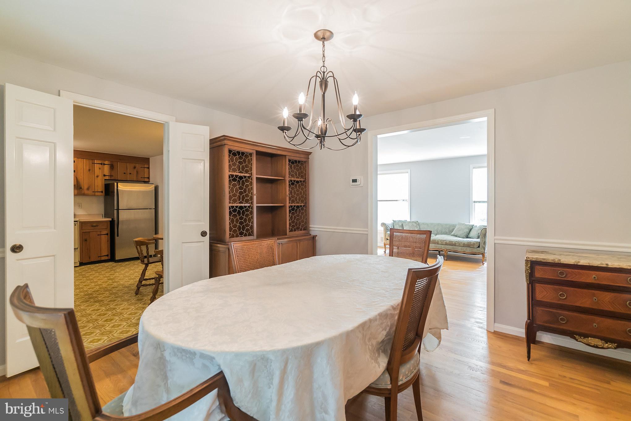 8300 Aqueduct Road Potomac, MD 20854 - Photo 8 of 30 Dining Room