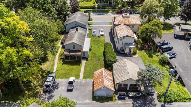 $950,000 | 109 Lake Avenue, Saratoga Springs, NY 12866