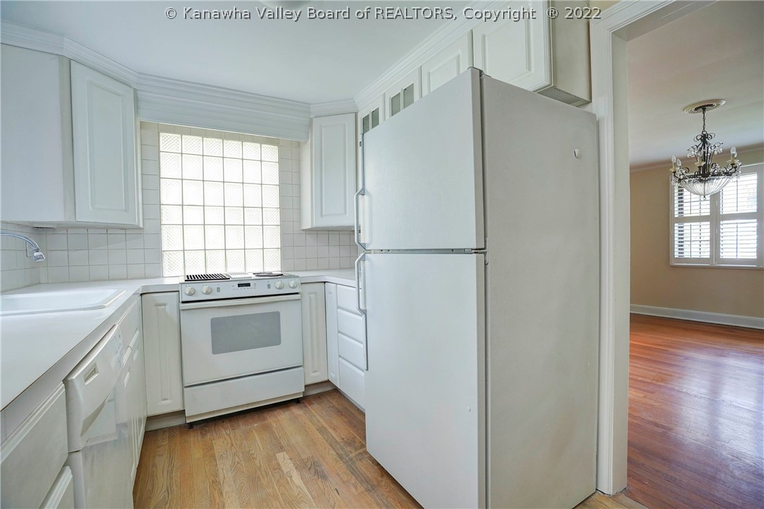 905 Highland Road Charleston, WV 25302 - Photo 9 of 39 Gallery Image 9