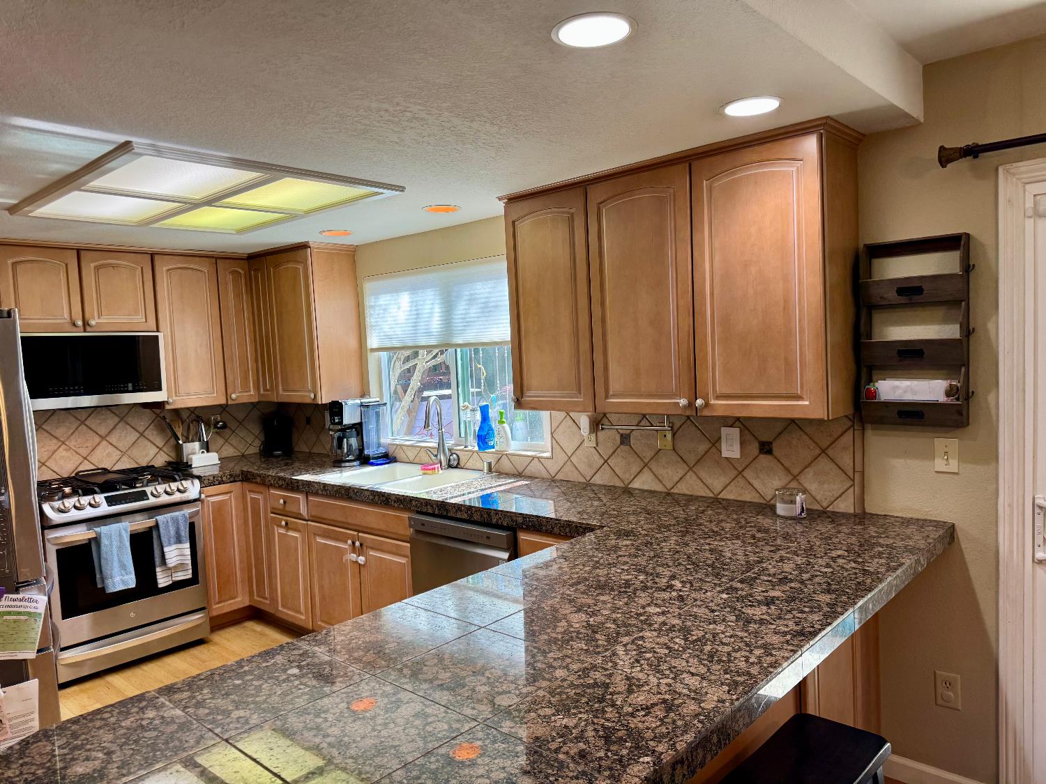 2304 Ridderkerk Circle Modesto, CA 95356 - Photo 12 of 34