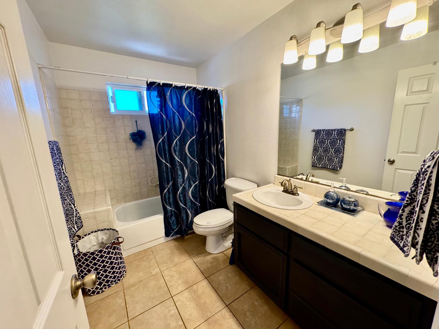 2304 Ridderkerk Circle Modesto, CA 95356 - Photo 19 of 34