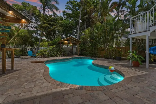 $1,250,000 | 196 Shore Drive, Palm Harbor, FL 34683