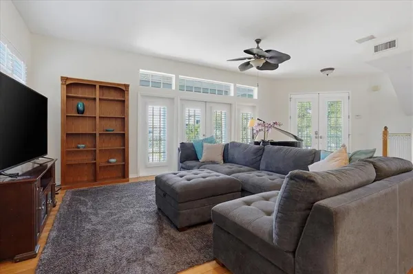 $1,250,000 | 196 Shore Drive, Palm Harbor, FL 34683