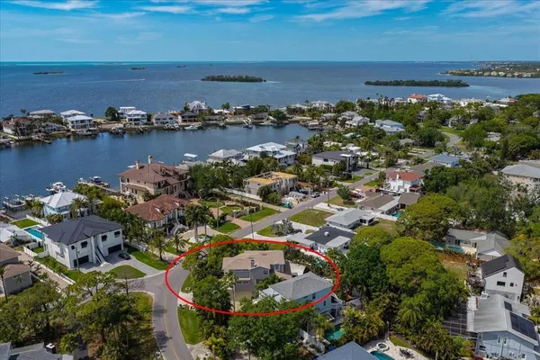 $1,250,000 | 196 Shore Drive, Palm Harbor, FL 34683