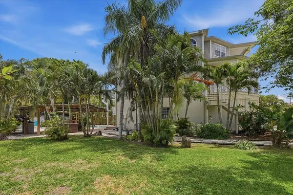 $1,250,000 | 196 Shore Drive, Palm Harbor, FL 34683