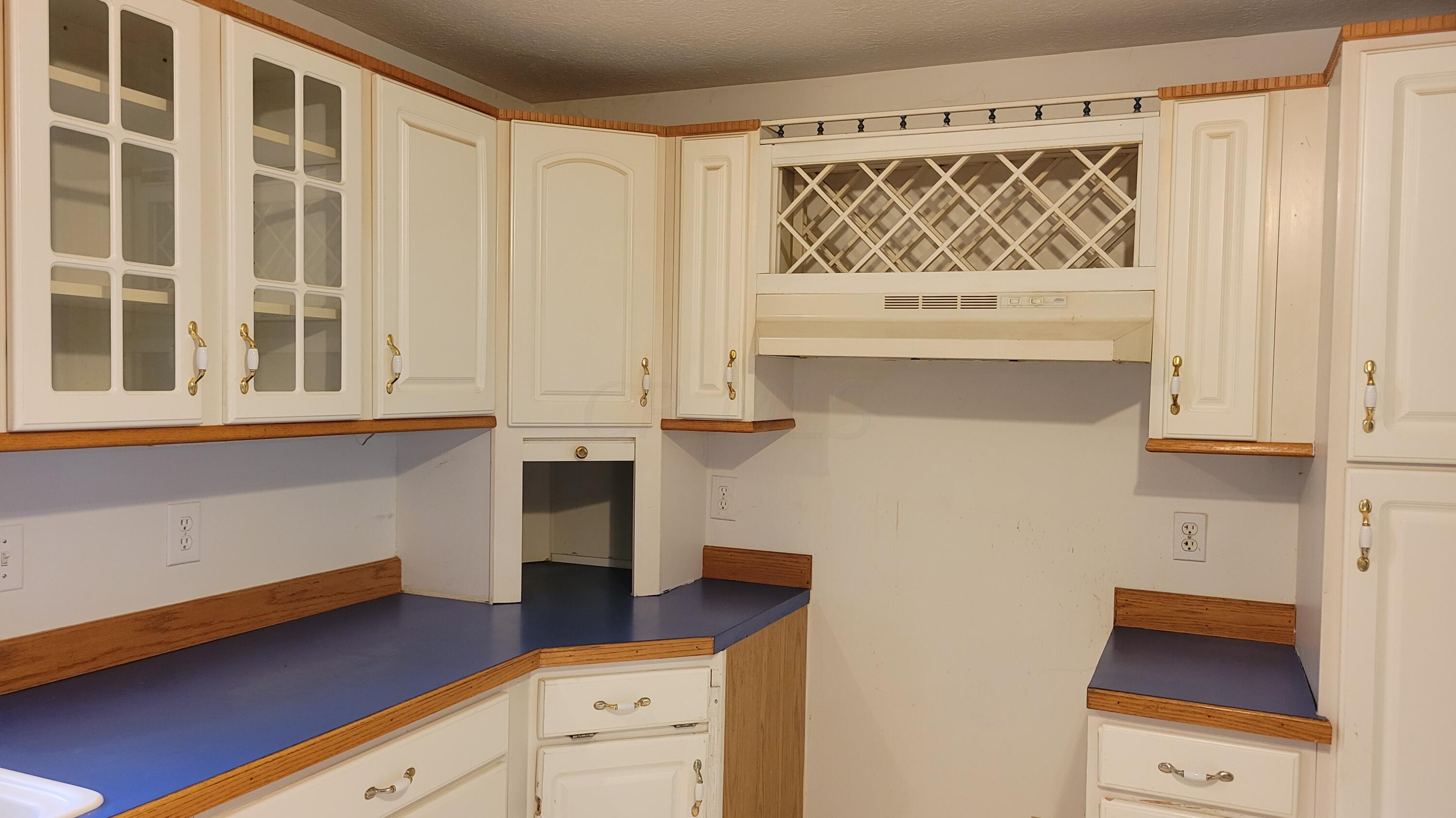 1545 Harrison Road Southwest Pataskala, OH 43062 - Photo 15 of 64 Gallery Image 15