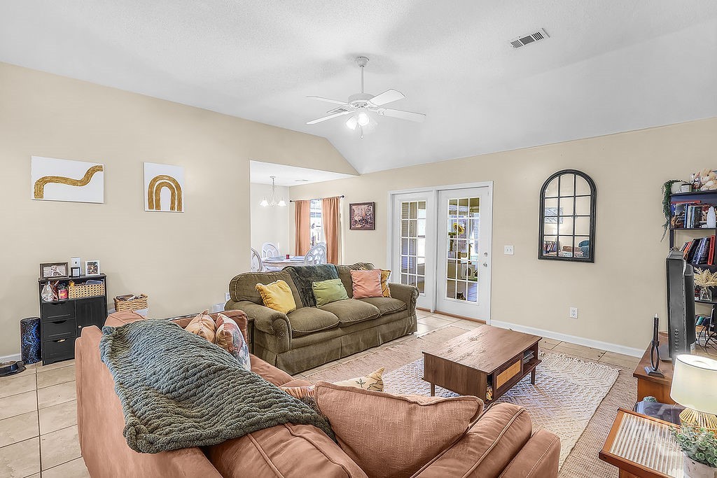 25 Escapade Lane Savannah, GA 31405 - Photo 11 of 31 Living Room