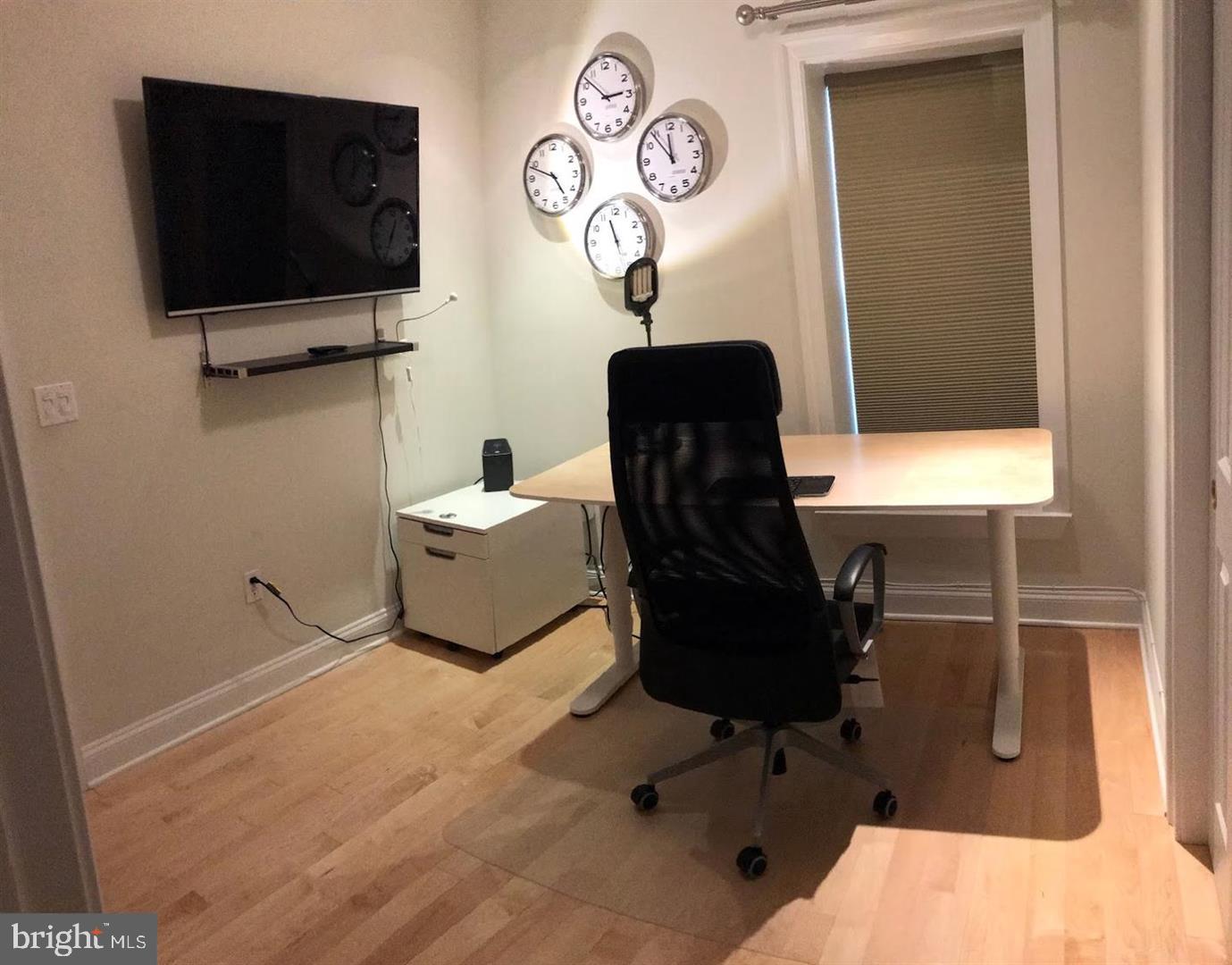 3925 Fulton Street Northwest, Unit 5 Washington, DC 20007 - Photo 10 of 19 a view of a workspace
