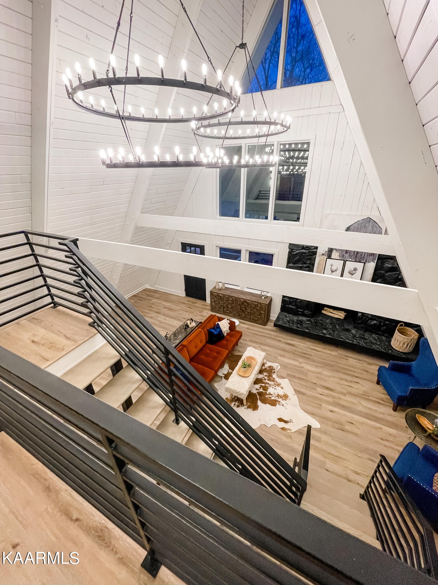 232 East Red Bud Road Knoxville, TN 37920 - Photo 14 of 34 a view of a living room and wooden floor