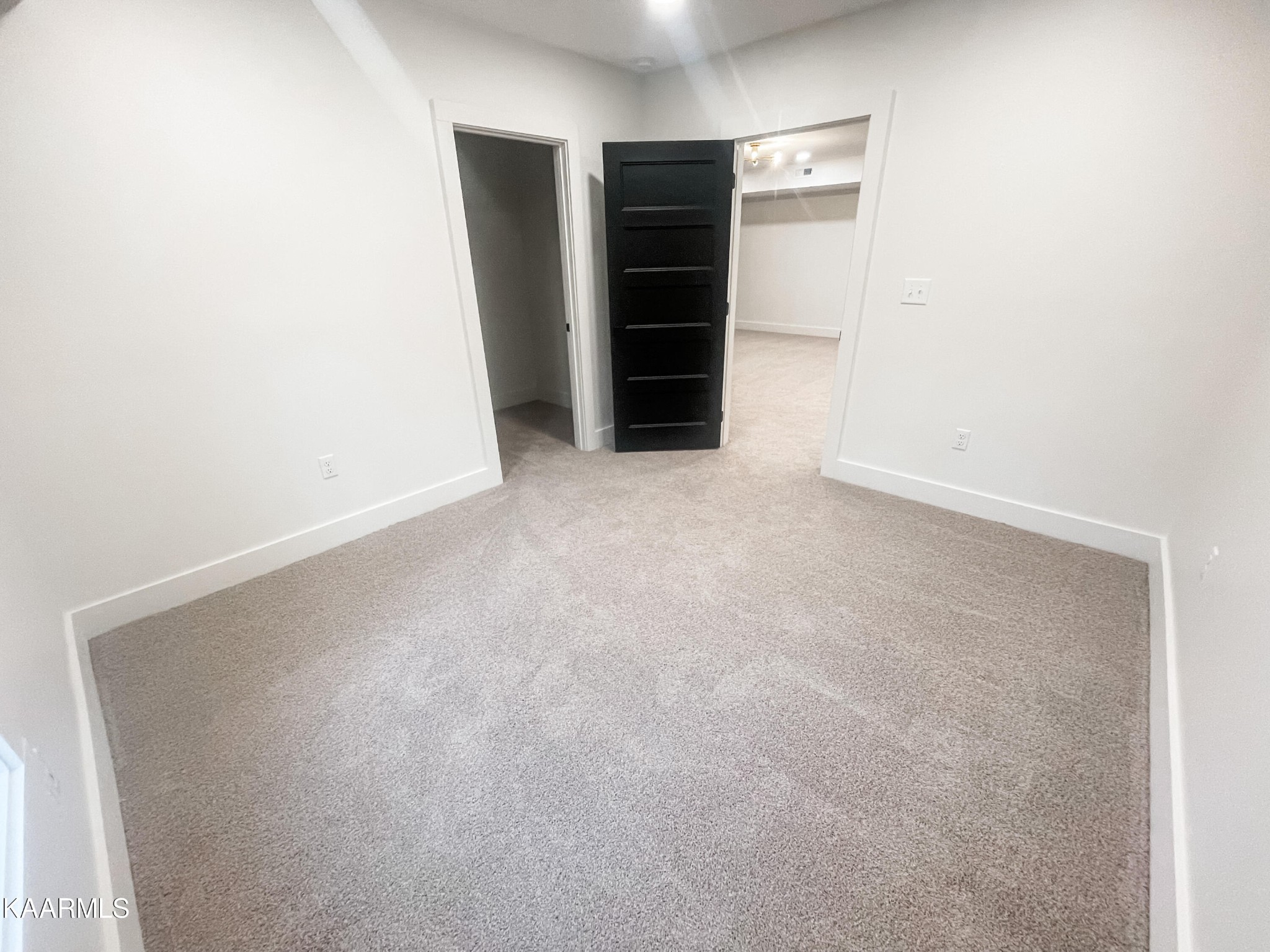 232 East Red Bud Road Knoxville, TN 37920 - Photo 30 of 34 a view of an empty room with closet and bathroom