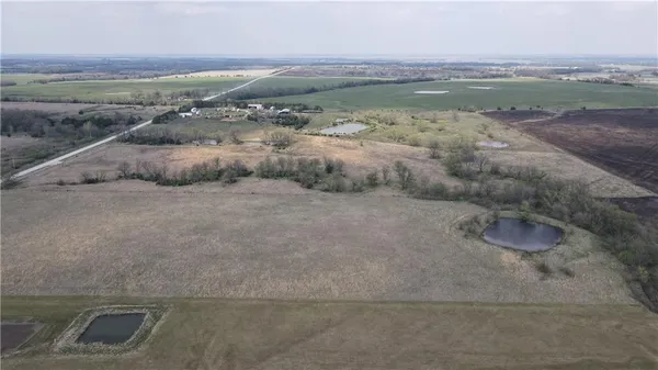 $110,900 | 919 Juneberry Road, Burlington, KS 66839