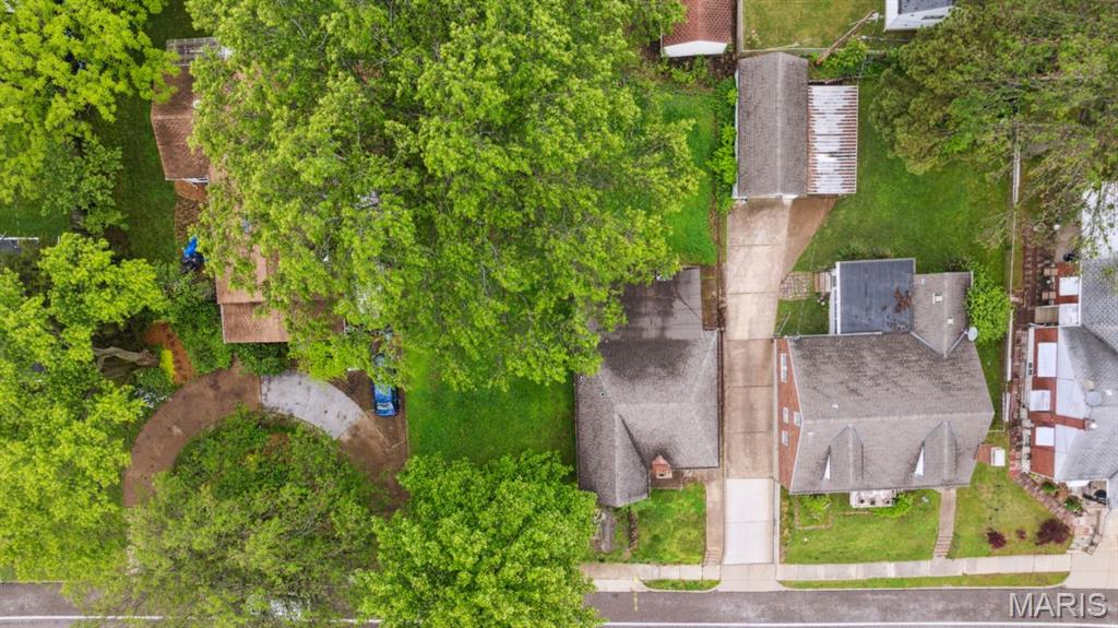 9347 MacKenzie Road St. Louis, MO 63123 - Photo 8 of 23