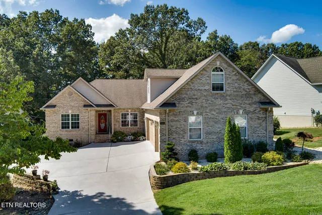 $699,000 | 106 Geya Circle, Loudon, TN 37774