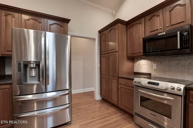 $699,000 | 106 Geya Circle, Loudon, TN 37774