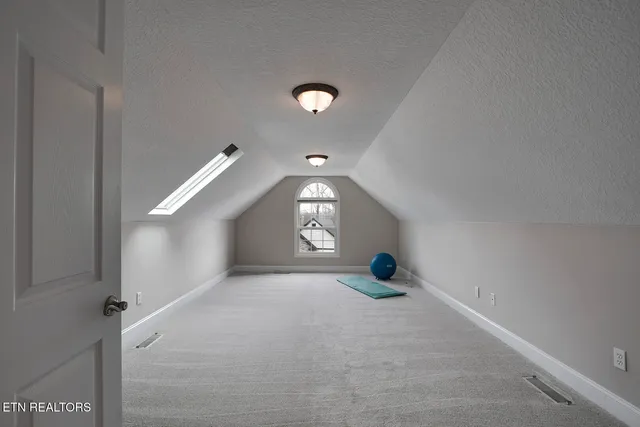 $699,000 | 106 Geya Circle, Loudon, TN 37774