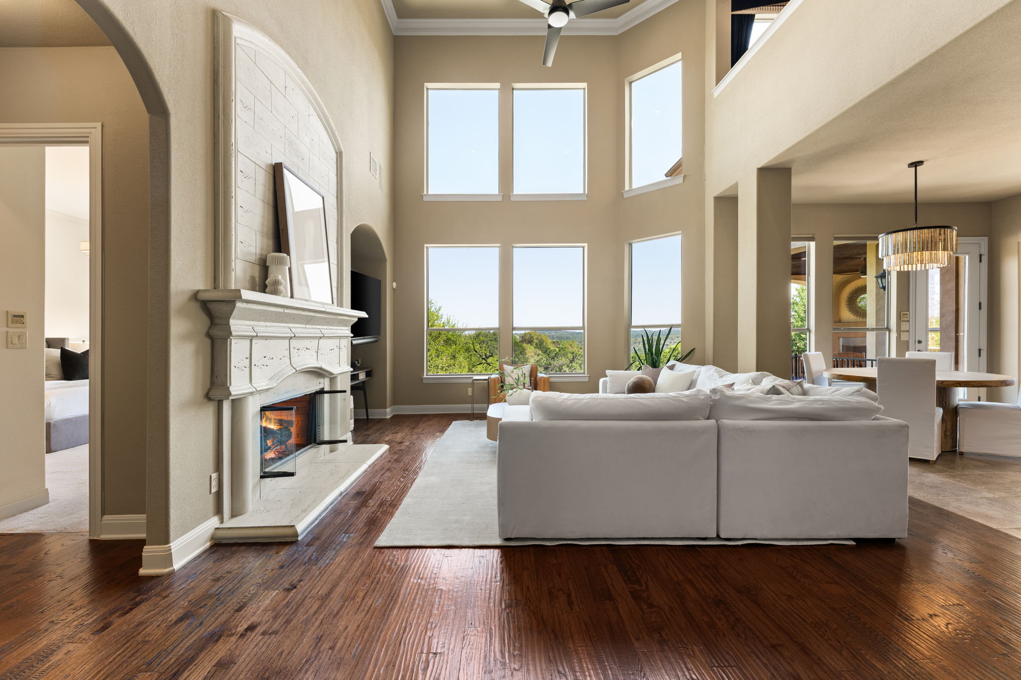 205 Emerald Ridge Drive Austin, TX 78732 - Photo 3 of 40