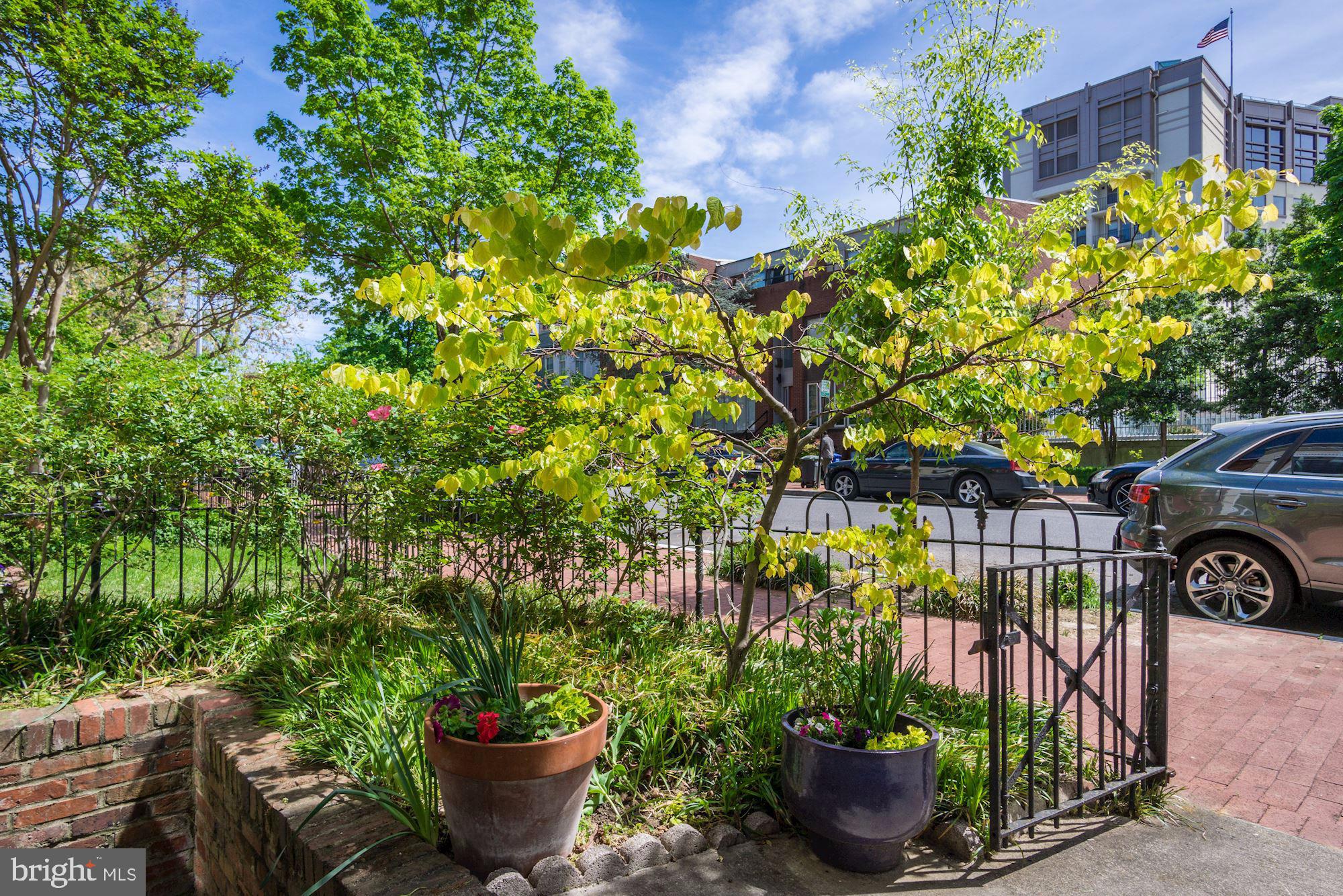 210 E Street Northeast Washington, DC 20002 - Photo 2 of 32