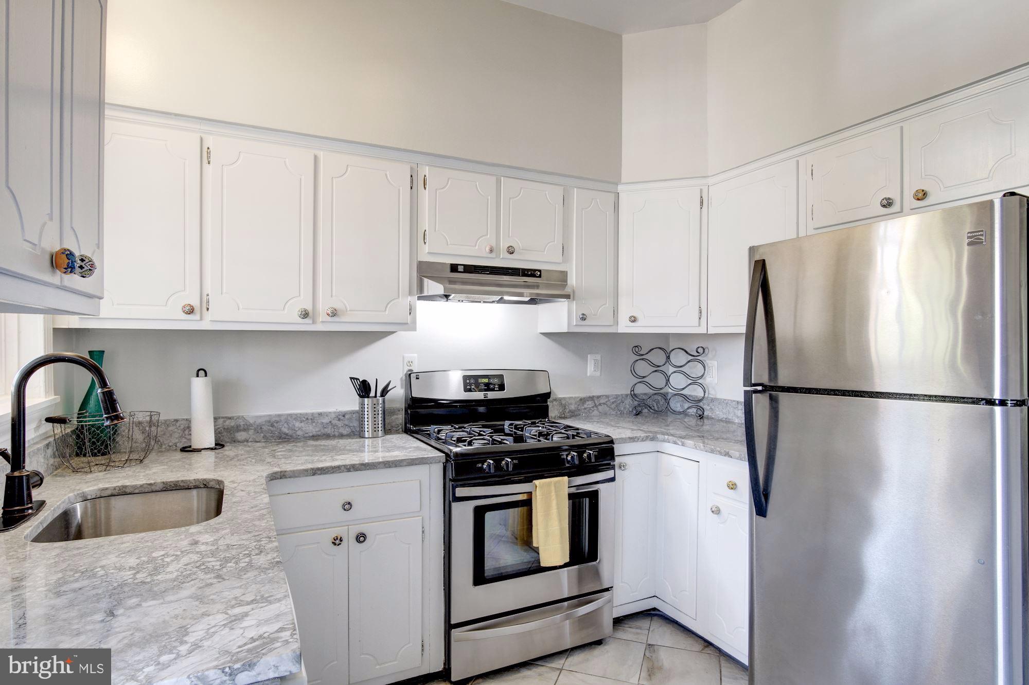 210 E Street Northeast Washington, DC 20002 - Photo 9 of 32 Kitchen