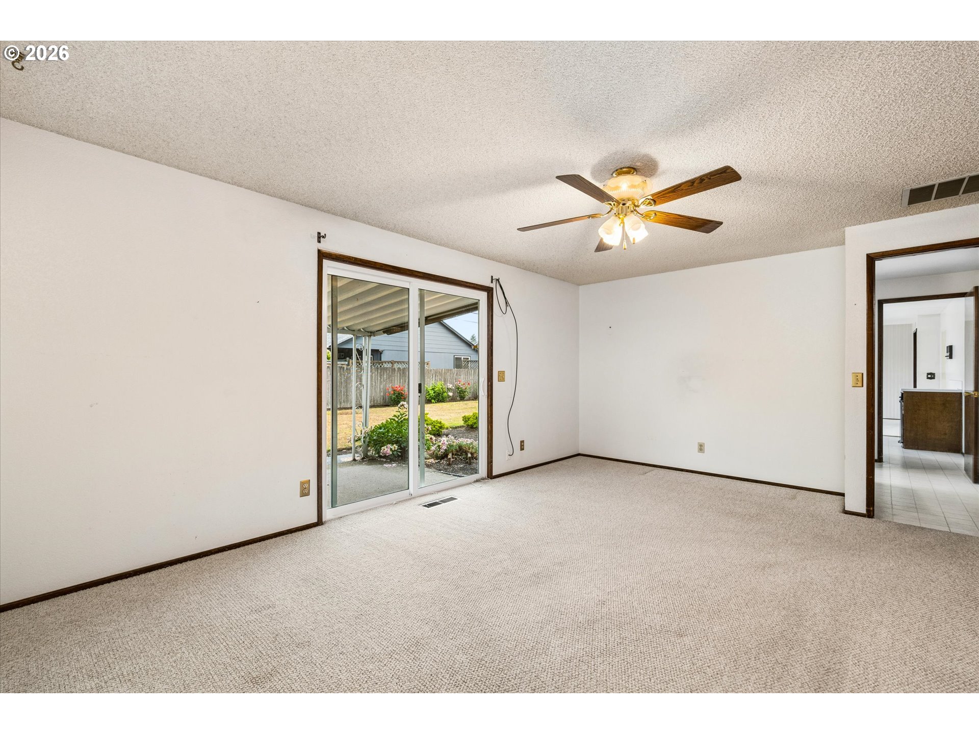 2177 Firth Avenue Springfield, OR 97477 - Photo 19 of 40