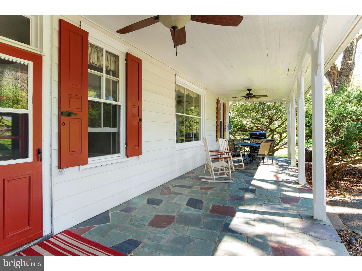 353 Mountain View Road Shillington, PA 19607 - Photo 4 of 25