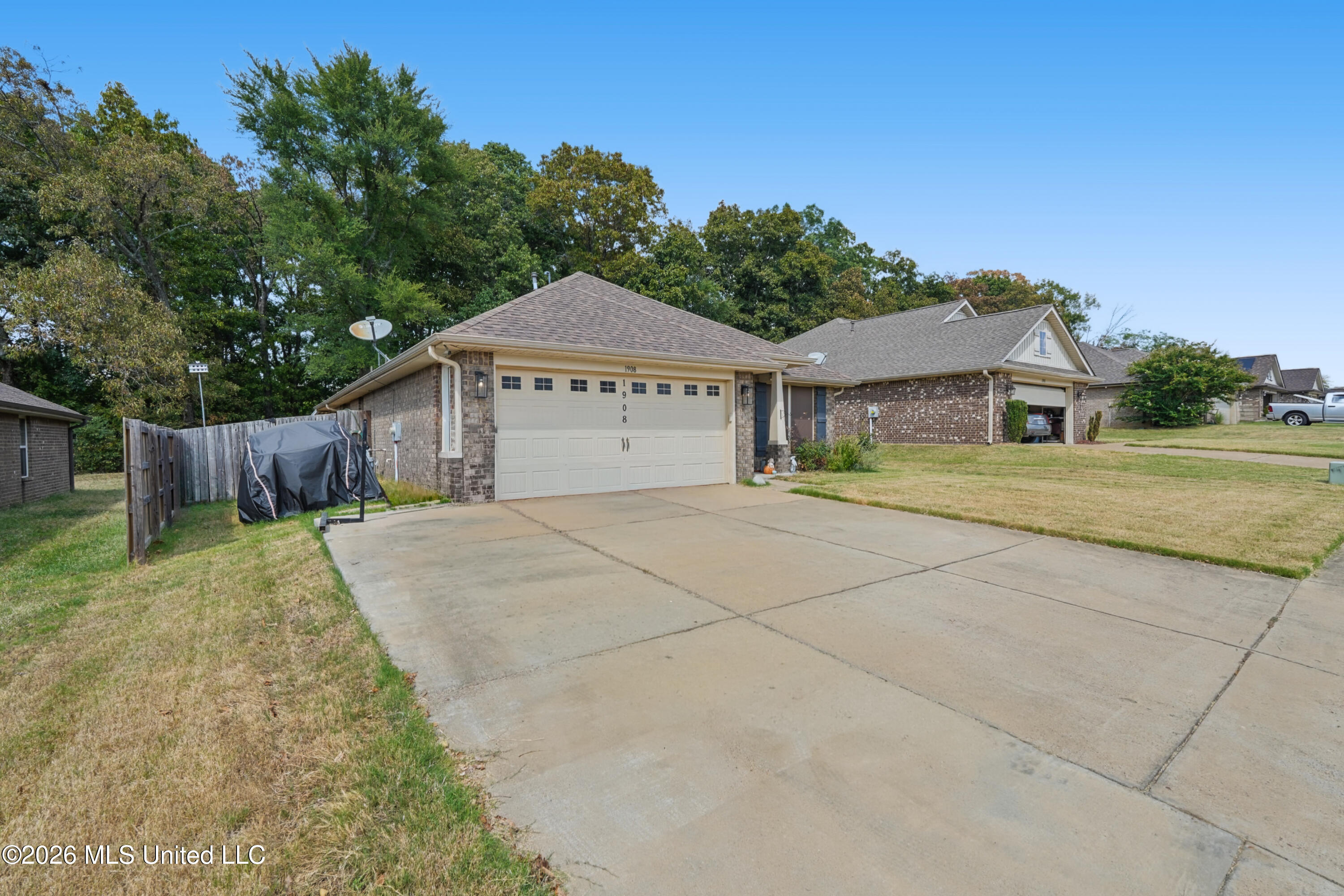 1908 Central Ridge Drive Southaven, MS 38671 - Photo 4 of 36 4-print-1908 Central Ridge Dr-03