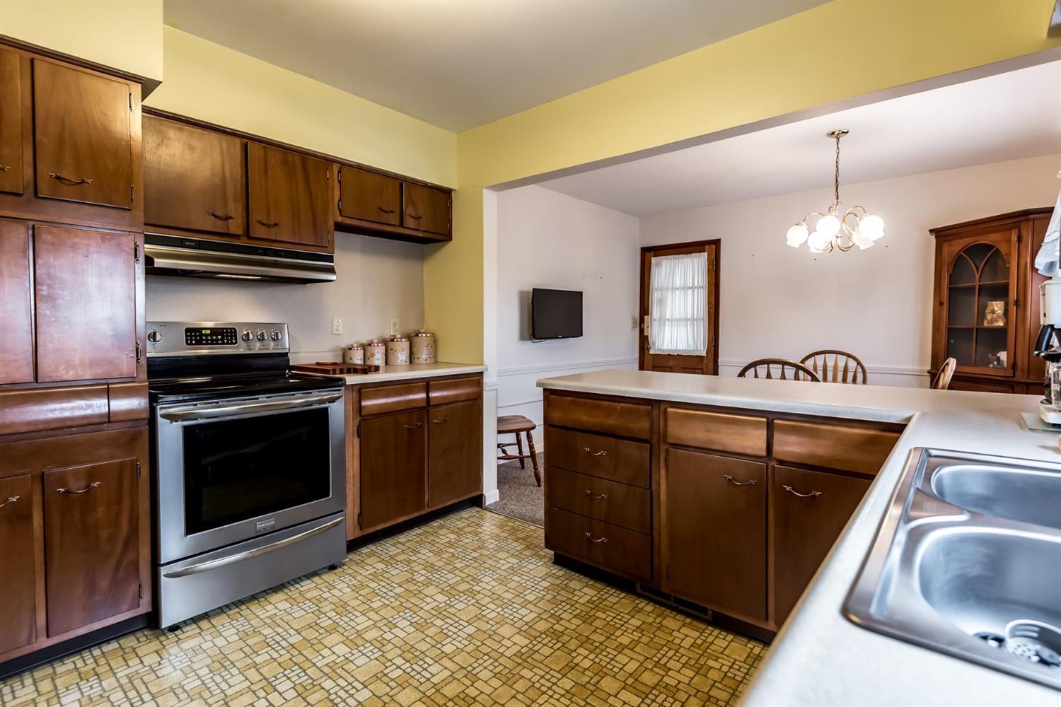 5857 Hendrickson Road Franklin, OH 45005 - Photo 11 of 32 Gallery Image 11