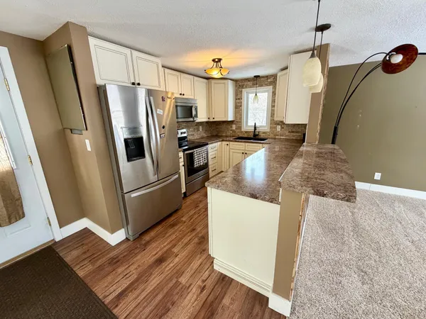 $165,000 | 809 11th Avenue Southeast, Roseau, MN 56751