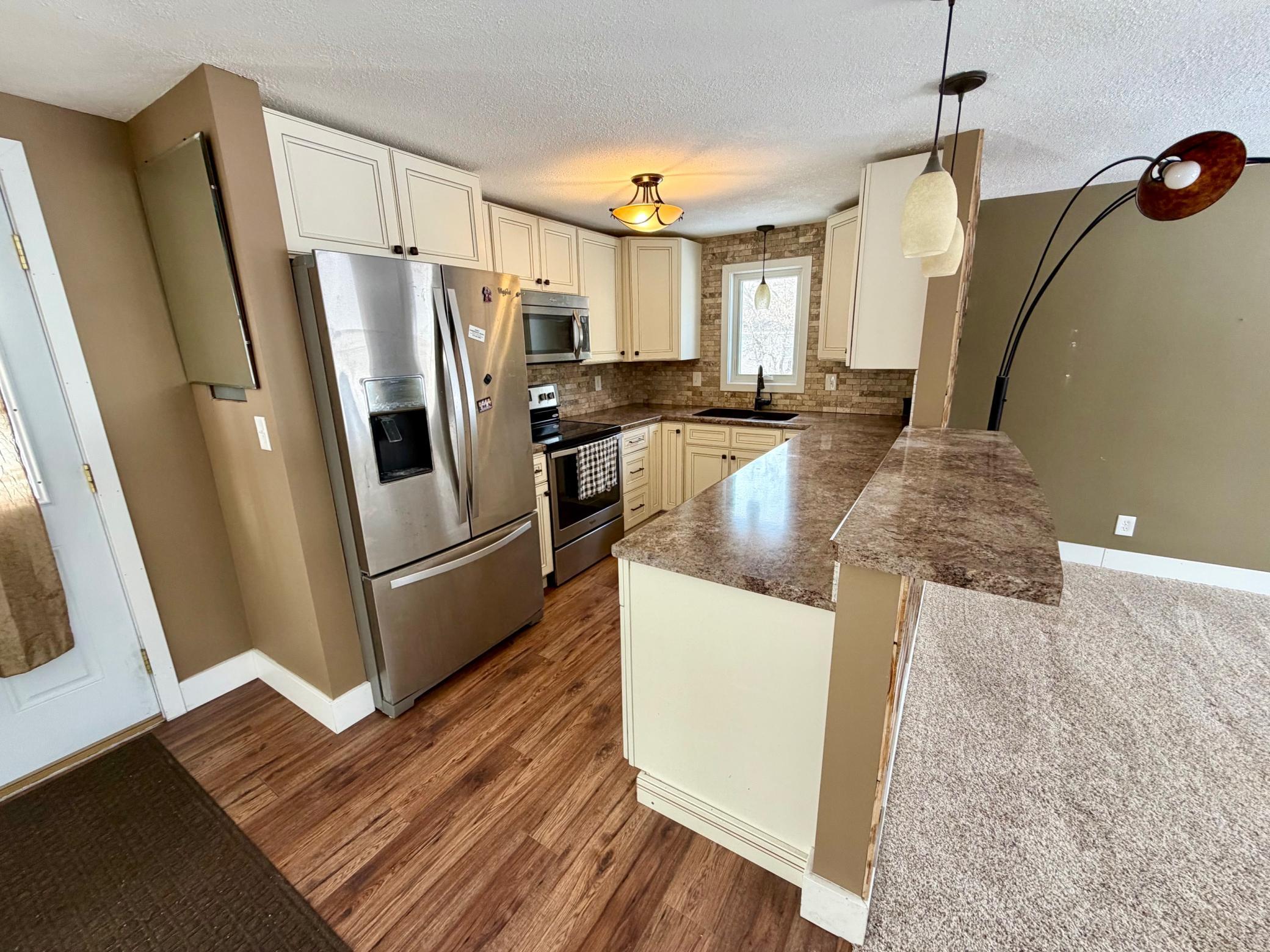 809 11th Avenue Southeast Roseau, MN 56751 - Photo 4 of 18