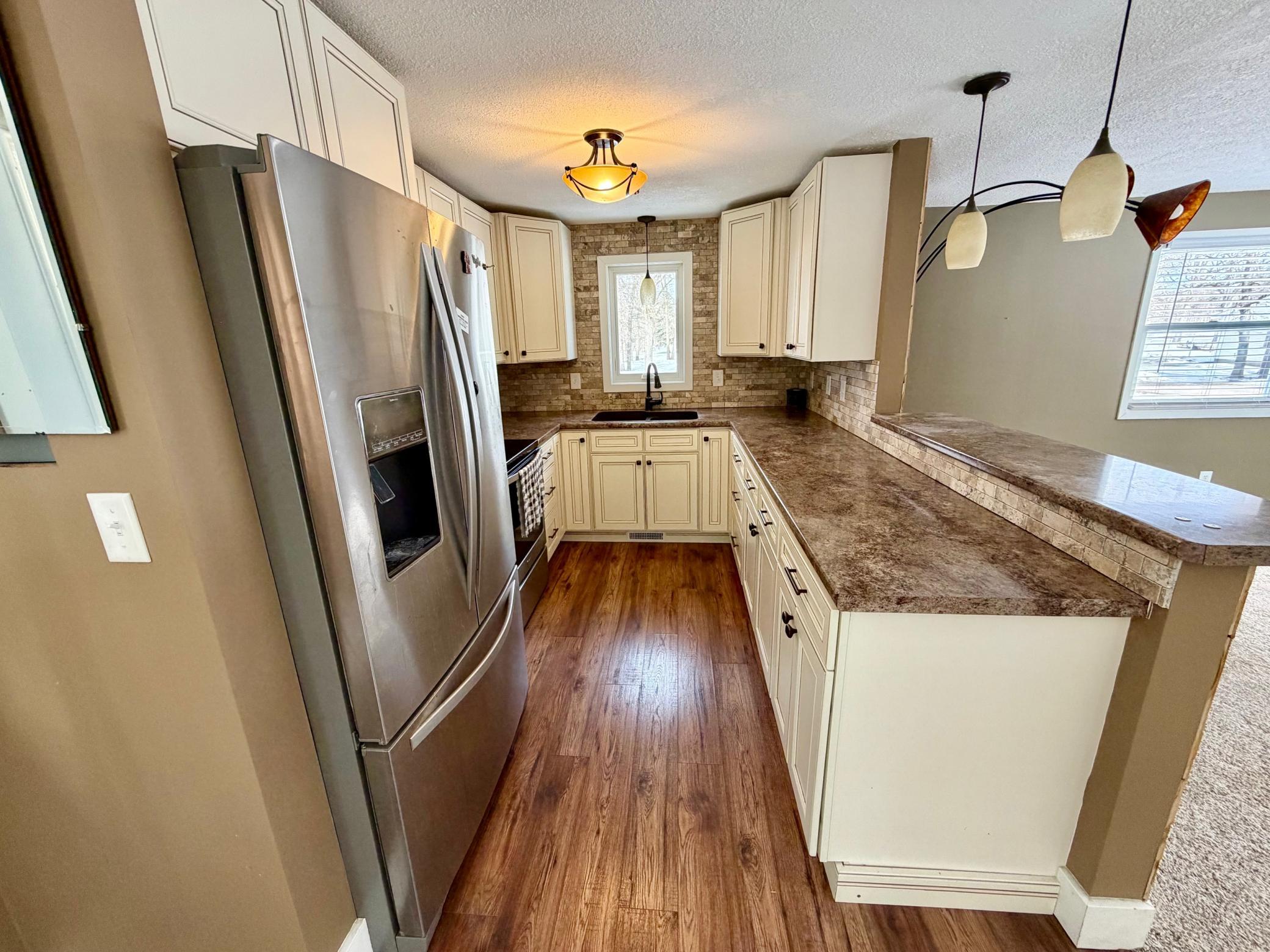 809 11th Avenue Southeast Roseau, MN 56751 - Photo 5 of 18