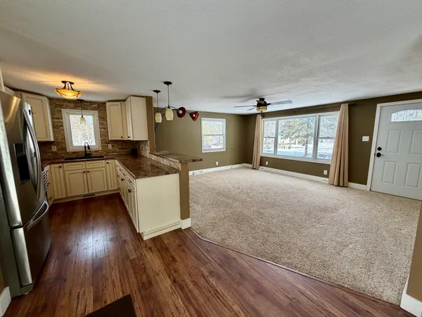 $165,000 | 809 11th Avenue Southeast, Roseau, MN 56751