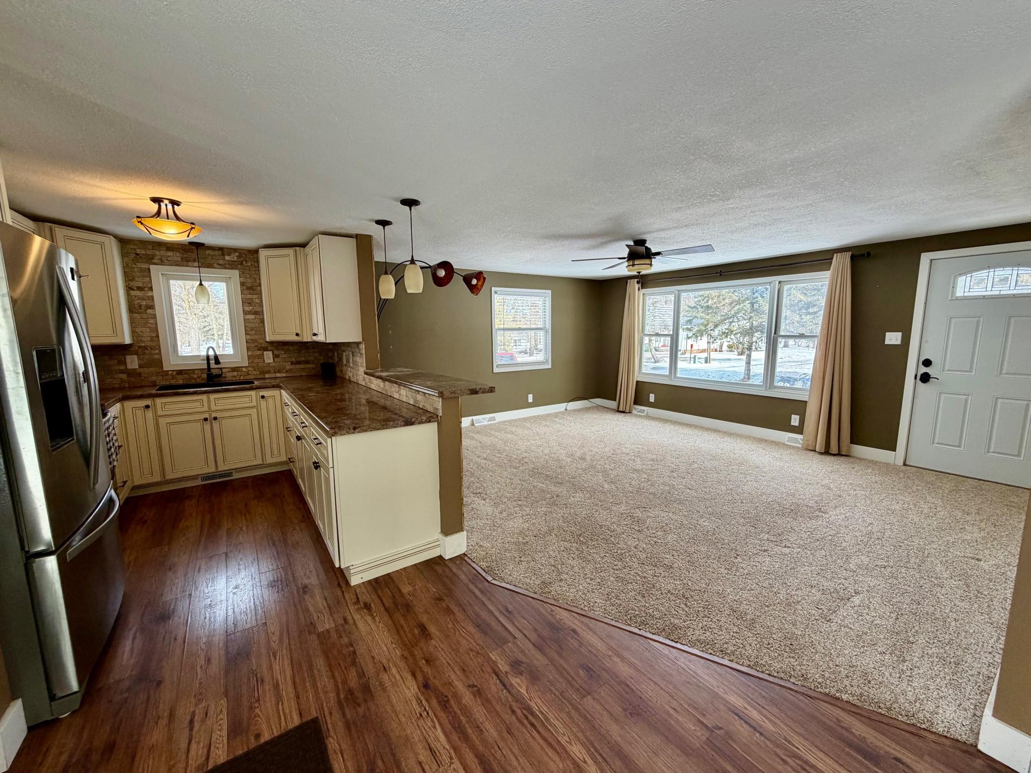 809 11th Avenue Southeast Roseau, MN 56751 - Photo 6 of 18