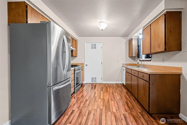 $445,000 | 401 Mill Avenue Southeast, Orting, WA 98360