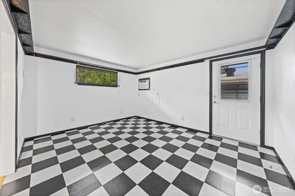 $445,000 | 401 Mill Avenue Southeast, Orting, WA 98360