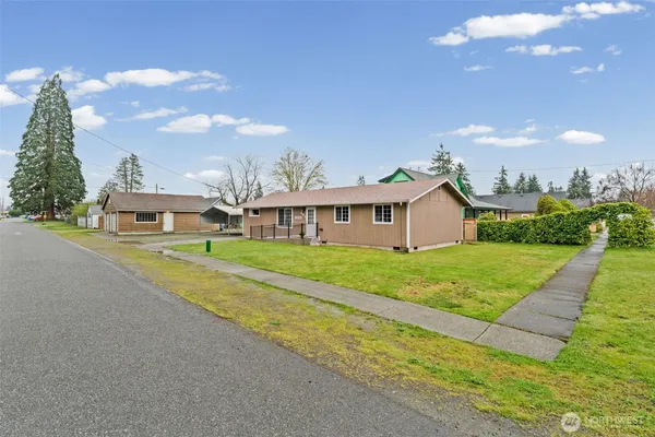 $445,000 | 401 Mill Avenue Southeast, Orting, WA 98360