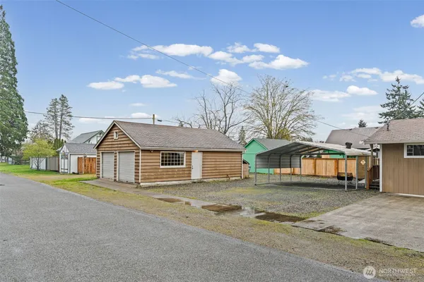 $445,000 | 401 Mill Avenue Southeast, Orting, WA 98360