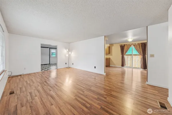 $445,000 | 401 Mill Avenue Southeast, Orting, WA 98360