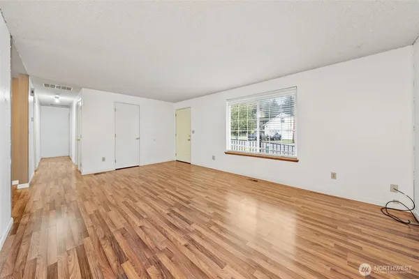 $445,000 | 401 Mill Avenue Southeast, Orting, WA 98360