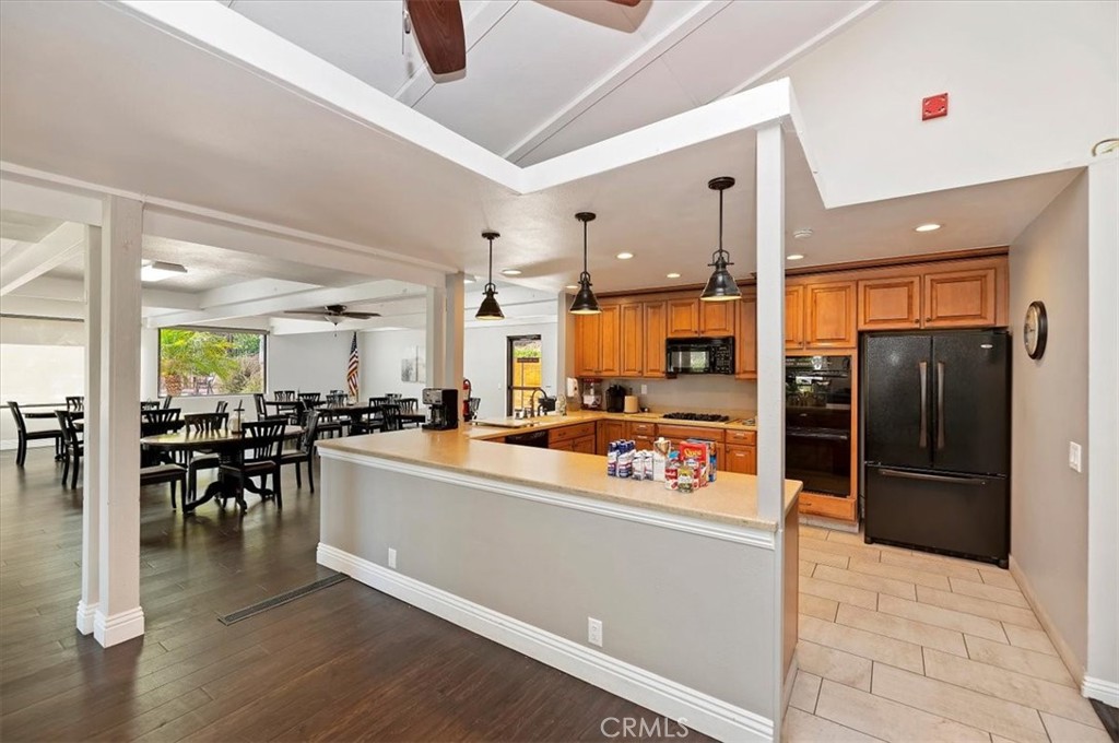 31130 South General Kearny Road, Unit 176 Temecula, CA 92591 - Photo 38 of 49 Kitchen in clubhouse