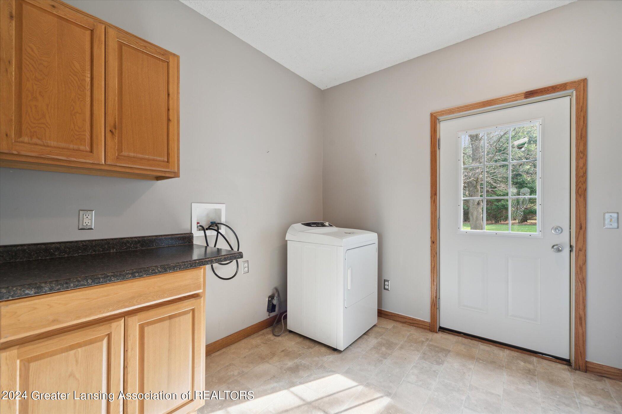1515 Brookfield Road Charlotte, MI 48813 - Photo 25 of 37 25-1515-Brookfield-Rd-Charlotte-MI-48813